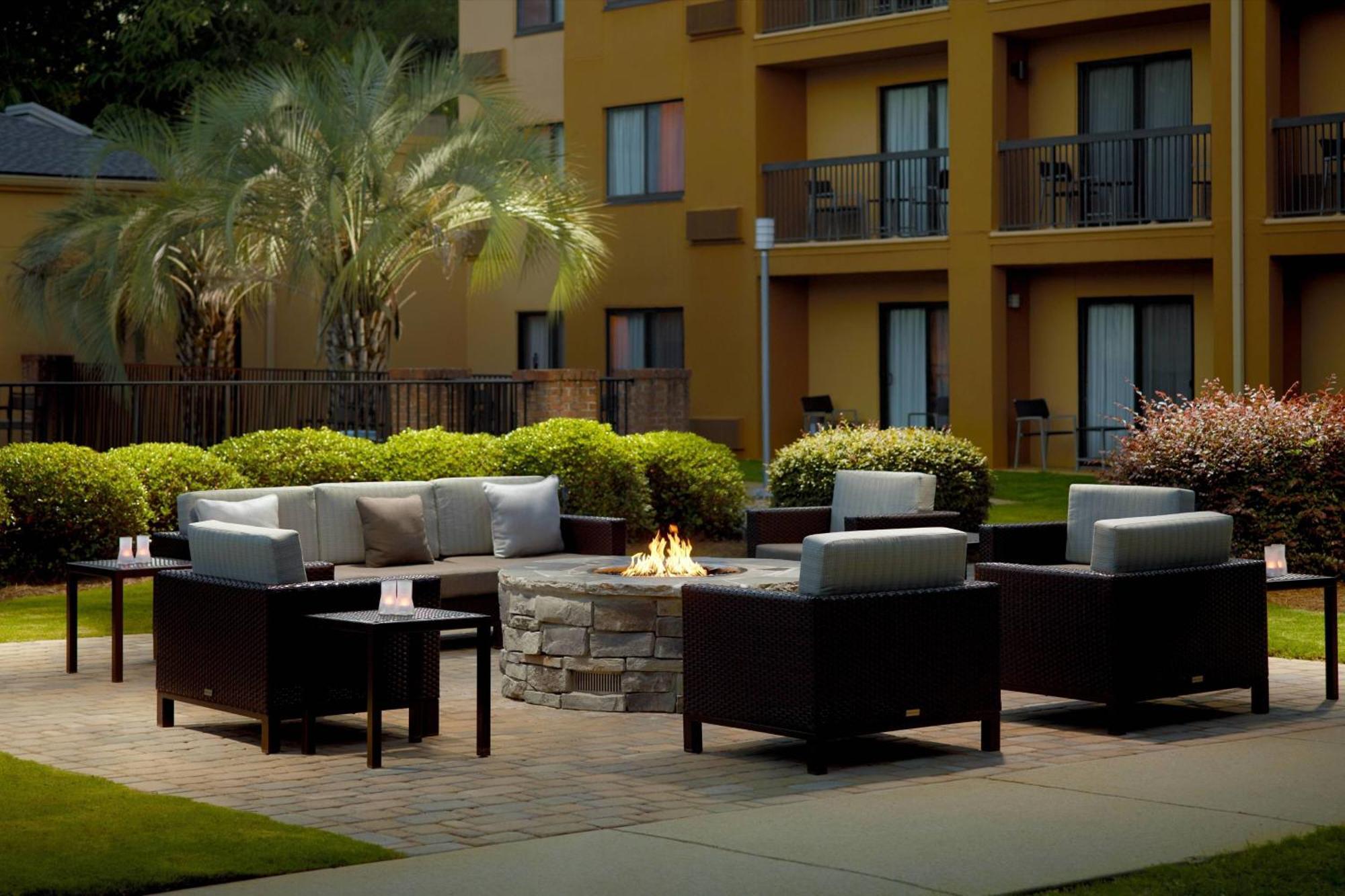 Courtyard By Marriott Hotel Macon