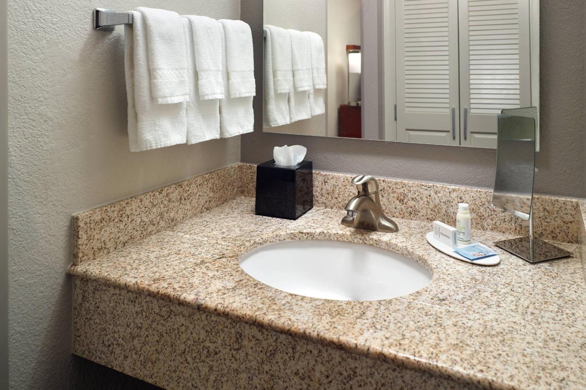 Hotel Courtyard By Marriott Macon