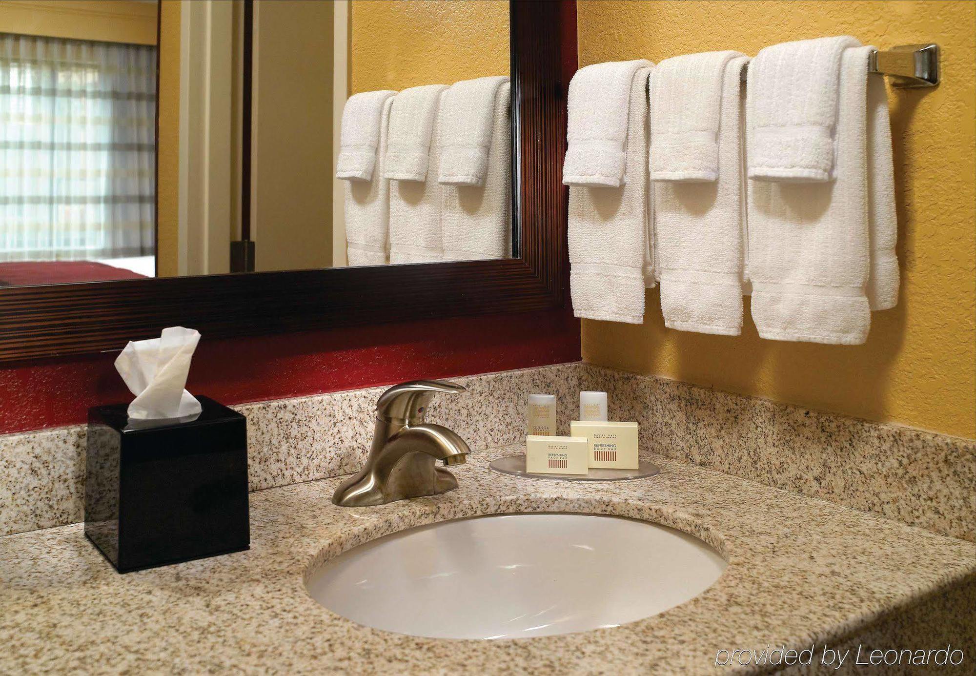 Courtyard By Marriott Hotel 3*