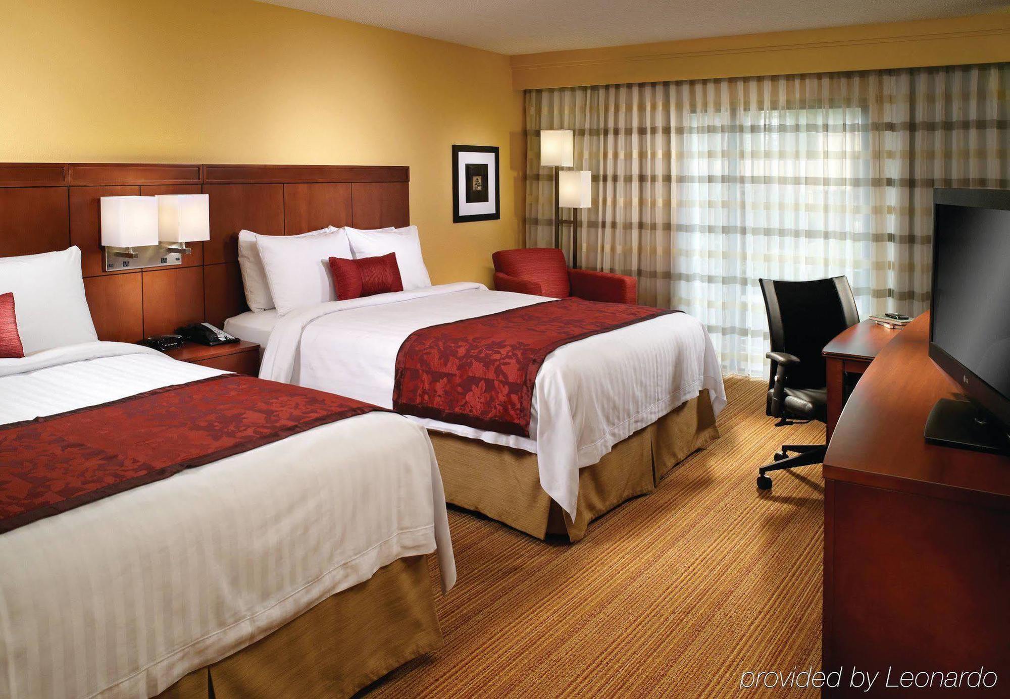 Courtyard By Marriott 3*