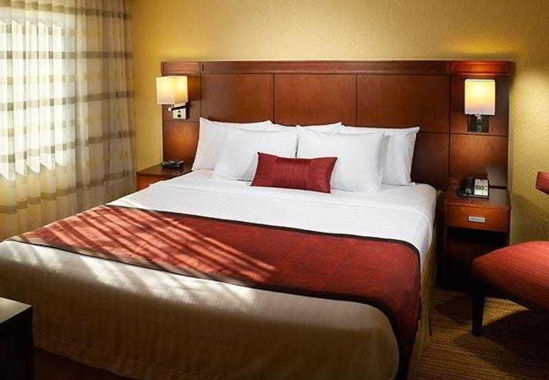 Courtyard By Marriott Hotel Macon